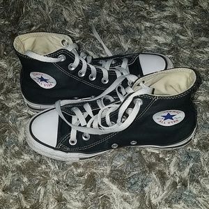 Black high top converse